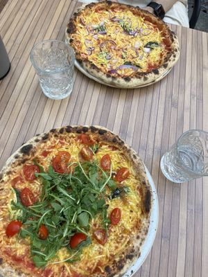 Lecker! Pizza jeweils 10€   at 360 Grad in Leer