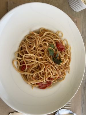  Spaghetti aglio e olio (vegan)  at Anchor Beach Bar in Corfu