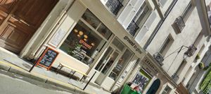 Facade at Ground to Grow in Paris