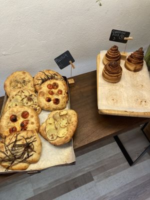 Focaccia and cinnamon rolls  at Nata The Cook in Mallorca