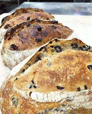 Hogazas fermentadas con masa madre y harinas eco. Larga fermentación. at ORIGEN El Raval in Mogente