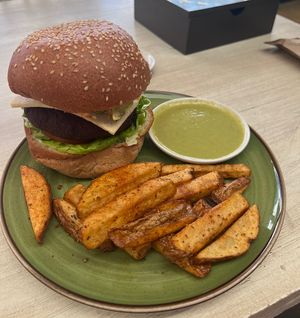 Burguer con tofu   at Veggie Palmas in Medellin