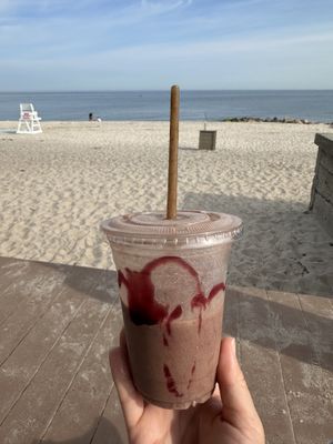 Loveboat  at Brekky in Wading River