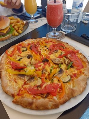  at Ma Mer in Katakolo