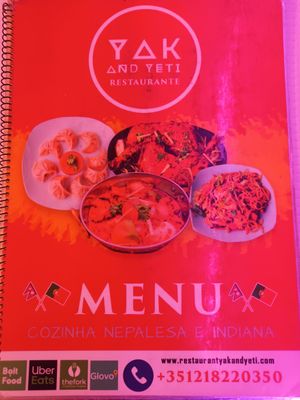 El sitio no merece para nada los dos símbolos de dólar. Hay de todo (en cuanto a los precios) y las raciones son enormes. El plato de los espaguetis de la foto mide como seis ded at Yak and Yeti in Lisbon