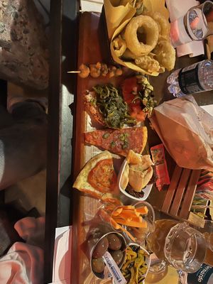 Tagliere vegano  at Castelnuovo's Crazy Beer in Castelnuovo Magra