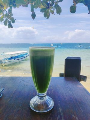 Green juice at LeMo Beach Café in Denpasar
