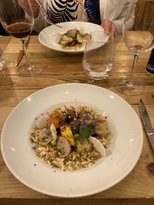 Vegan curry (vegetarian curry in distance)  at V&G in Avignon