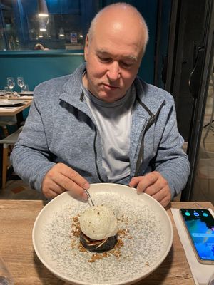 Super gutes Dessert mit Äpfeln und Karamell Creme   at V&G in Avignon