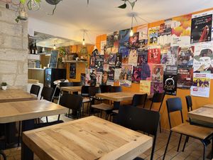   at V&G in Avignon