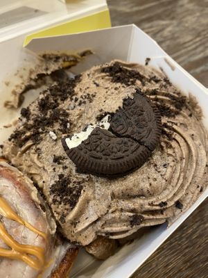 Oreo cinnamon bun (limited edition)  at Benji's Buns in West London