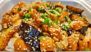 Tofu po koreańsku at GreenHouse Bistro Wegańskie in Jelenia Gora