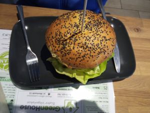 burger beyond meat at GreenHouse Bistro Wegańskie in Jelenia Gora