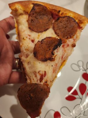 Vegan pepperoni pizza #Veganuary at Pizza Twist in Mckinney