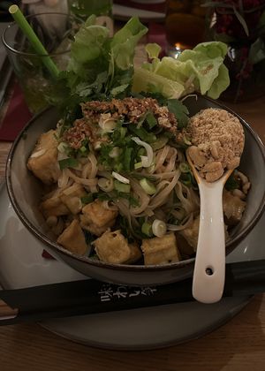 In Knoblauchöl geschwenkte Reisbandnudeln mit frittiertem Tofu  at Chaang Noi in Fulda