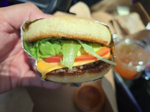 The muffin sandwich 🔥 5/5 at Vida Pura in East Los Angeles