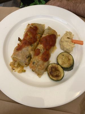 Farçallets de seitán y verdures  at Agape in Vic