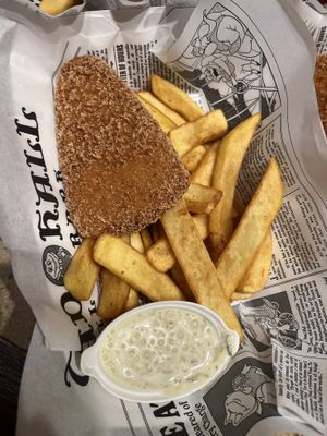 Vegan and Chips  at Disneyland - Toad Hall Restaurant in Chessy