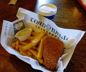 Vegan Fish & chips at Disneyland - Toad Hall Restaurant in Chessy