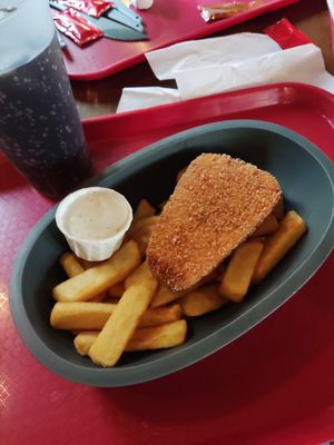 Vegan fish and chips at Disneyland - Toad Hall Restaurant in Chessy