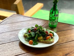 Avocado Toast  at Alishan Park アリサンパーク in Tokyo