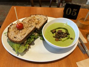 Vegan tuna sandwich   at Alishan Park アリサンパーク in Tokyo