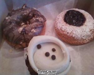  at Erin McKenna's Bakery in Los Angeles