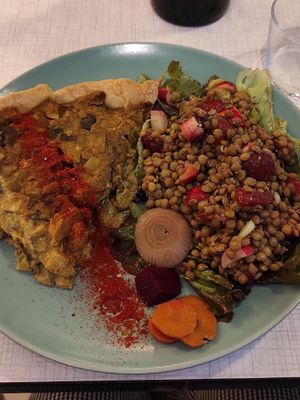  at Le Jardin in Biarritz