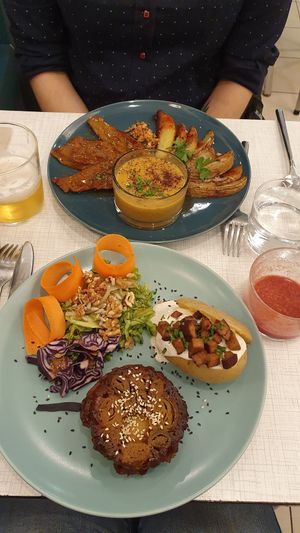  at Le Jardin in Biarritz