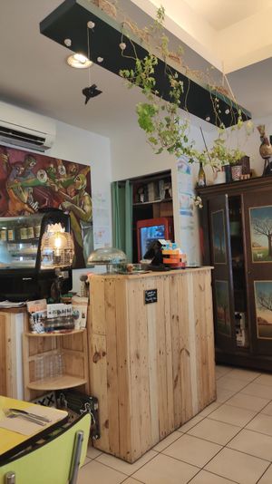 Restaurant's atmosphere at Le Jardin in Biarritz