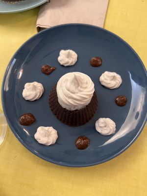 Fondant au chocolat et chantilly   at Le Jardin in Biarritz