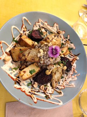  at Le Jardin in Biarritz