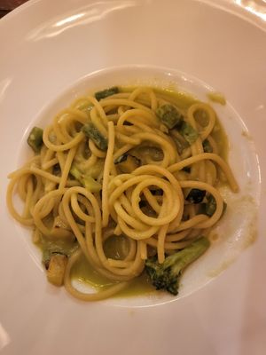 Green Spagetti at momento - モメント in Tokyo