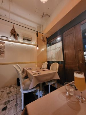 Inside at momento - モメント in Tokyo