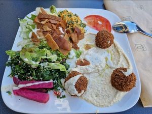 Falafel plate at Akam's Heidelberg in Heidelberg