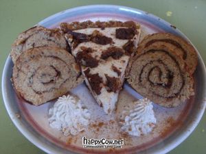 cinnamon roll and pie at PEACE PIES in Encinitas