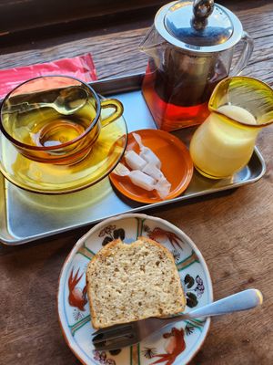 Earl grey soy latte and earl grey banana bread at Chocho Kobaru Coffee in Kyoto