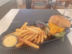 Vegan burger 🍔 at Walpa Lobby Bar in Yulara
