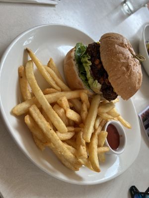 The fries were very good    at Walpa Lobby Bar in Yulara