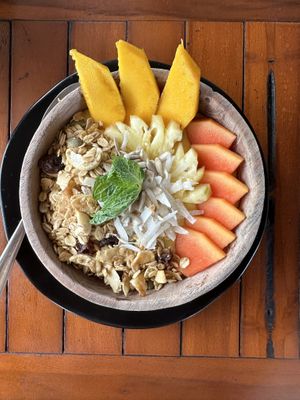 Mango Smoothie Bowl   at Cookies Coffee Shop and Foods in Lembongan