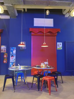 Tables at Kkokki Vegan House in Hamburg