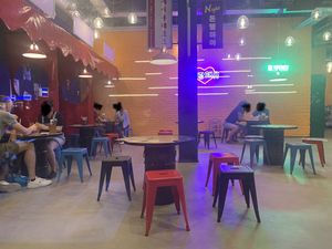 The inside  at Kkokki Vegan House in Hamburg