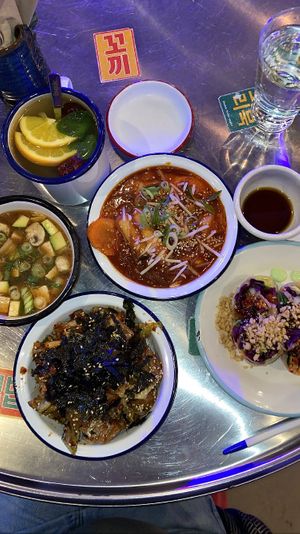 Many dishes   at Kkokki Vegan House in Hamburg