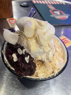 Dessert - 50  at Kkokki Vegan House in Hamburg