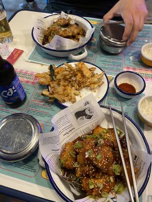 Especially cauliflower nono chicken with gochujang sauce was stunning. Very good🧚‍♀️  at Kkokki Vegan House in Hamburg