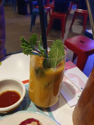 Mango Lassi at Kkokki Vegan House in Hamburg