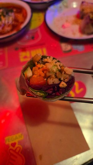 Veggie roll witk vleisch at Kkokki Vegan House in Hamburg