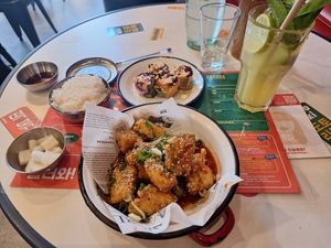 Fresh Spring Roll, Nono Chicken Combo & Alexanders Lil Sour Lemonade at Kkokki Vegan House in Hamburg
