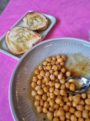 Spicy chickpeas and bread at The Old Village in Kefalonia