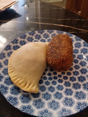 Empanada y croqueta at Organic Ume in Barcelona